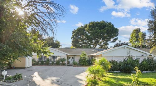 9453 Shoshone Ave, Northridge, CA, 91325-2328 | Card Image