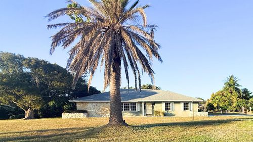 2092 Se Allamanda Dr, Port St Lucie, FL, 34952-5804 | Card Image