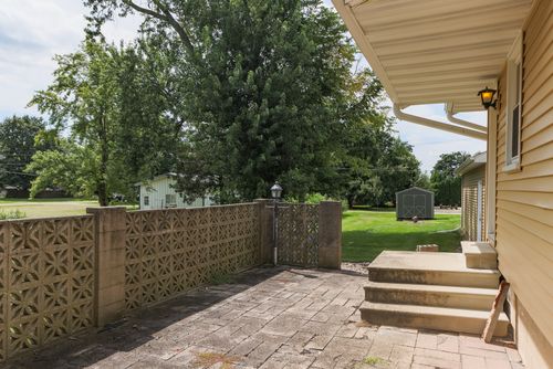 406 N Birch St, Wenona, IL, 61377-9510 | Card Image