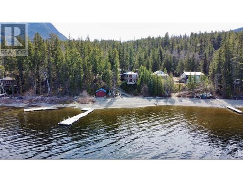 9303 Mahood Lake Rd S, Eagle Creek, BC, V0K1X3 | Card Image