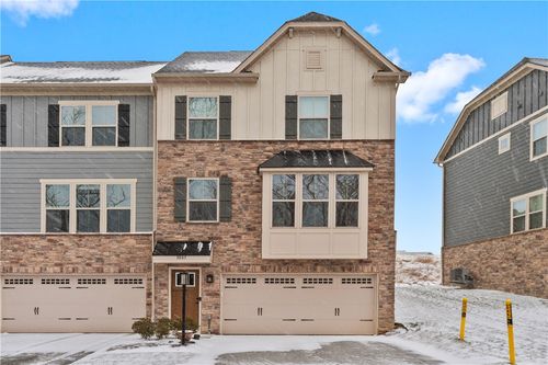 3005 Lampl Ln, Jeannette, PA, 15644-1010 | Card Image