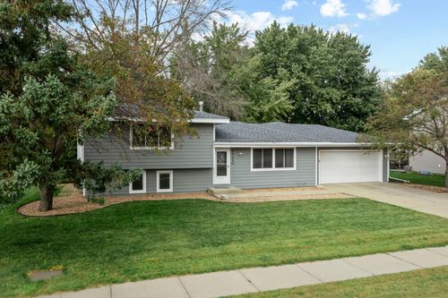 9965 208th St W, Lakeville, MN, 55044-8815 | Card Image