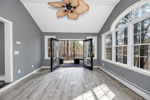 17 Autumn St, Windham, NH, 03087-1759 | Card Image