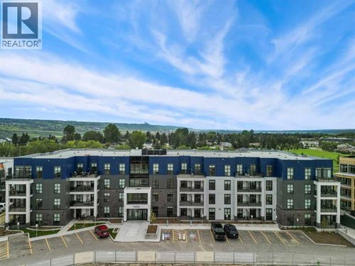 4270 Norford Ave Nw, Calgary, AB, T3B6P8 | Card Image