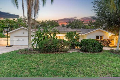 5930 Sw 81st St, South Miami, FL, 33143-8120 | Card Image