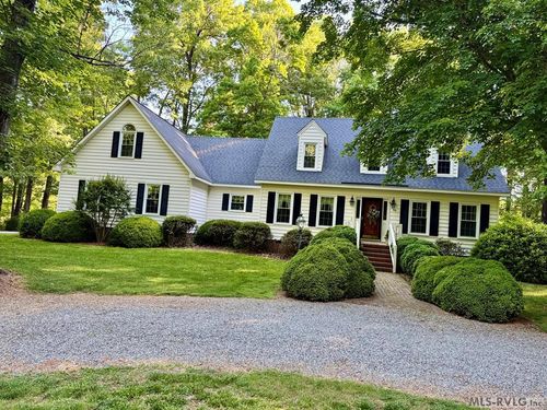99 Lake Point Dr, Clarksville, VA, 23927-3511 | Card Image