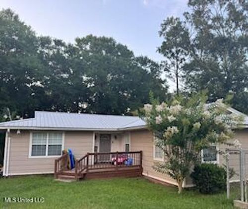 1124 Old Mobile Hwy, Lucedale, MS, 39452-3609 | Card Image