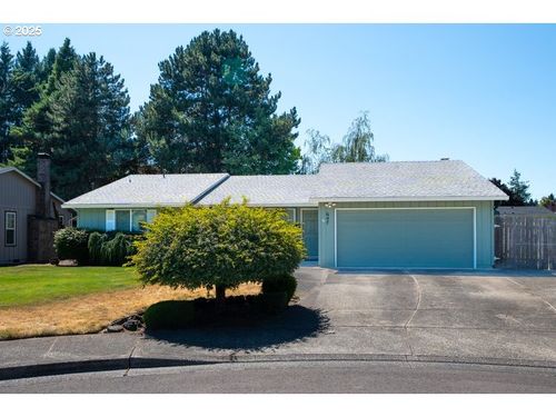 647 Se 33rd Ct, Hillsboro, OR, 97123-7491 | Card Image