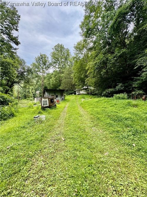 5074 Campbells Creek Dr, Charleston, WV, 25306-9097 | Card Image