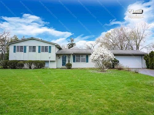 5049 Countryhouse, West Bloomfield, MI, 48322-4234 | Card Image