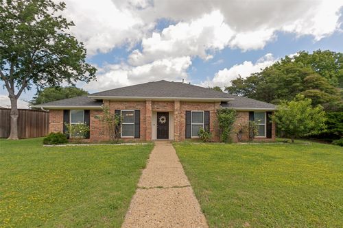 2013 Pleasant Valley Dr, Plano, TX, 75023-6531 | Card Image