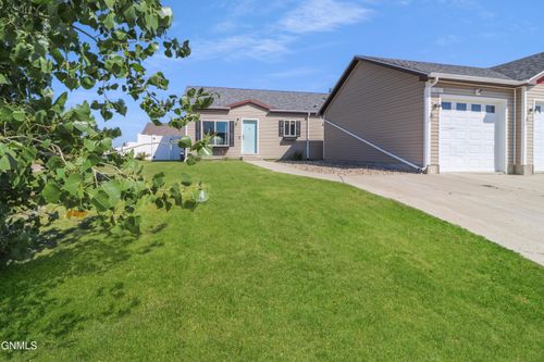 12367 Truax St, Epping, ND, 58843-5009 | Card Image
