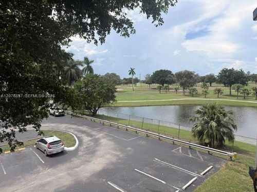 f306-6955 Nw 186th Street, Hialeah, FL, 33015 | Card Image