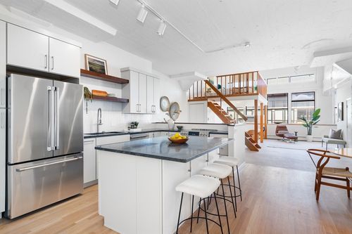 apt-c520-1 Fitchburg St, Somerville, MA, 02143-2133 | Card Image