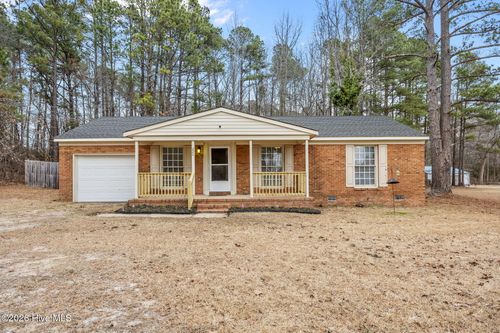226 Lakeview Dr, Spring Lake, NC, 28390-8537 | Card Image