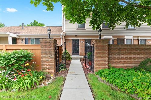 22302 Pondview, Novi, MI, 48375-5041 | Card Image