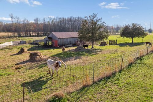 324 Laster Holman Rd, Decherd, TN, 37324-3288 | Card Image