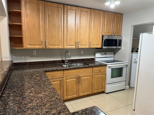 apt-201-8060 Fairview Dr, Tamarac, FL, 33321-3984 | Card Image