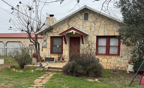 10945 Dillon Rd, Atascosa, TX, 78002-3920 | Card Image