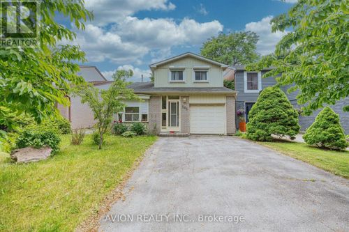 241 Weldrick Rd W, Richmond Hill, ON, L4C5J2 | Card Image