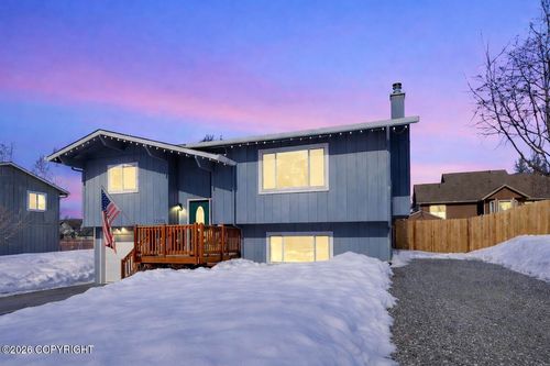 17105 Vanover Cir, Eagle River, AK, 99577-8176 | Card Image