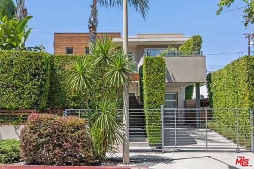 8901 Dorrington Ave, West Hollywood, CA, 90048-1710 | Card Image
