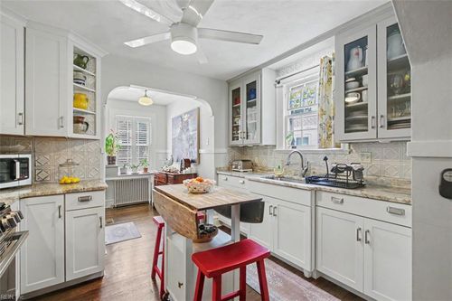 103 Locust Ave, Hampton, VA, 23661-2728 | Card Image