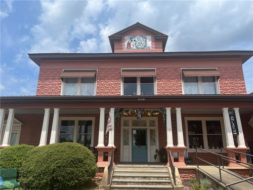 unit-201-112 W Main St, Walhalla, SC, 29691-1999 | Card Image