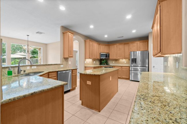 27726 Geneva Hills Ln, House other with 3 bedrooms, 3 bathrooms and 2 parking in Spring TX | Image 15