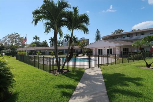 112-700 Layne Blvd, Hallandale Beach, FL, 33009-6543 | Card Image