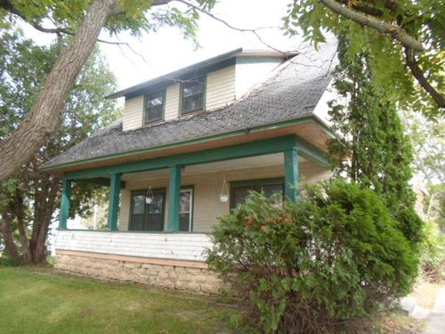 140 W Main St, Lewiston, MN, 55952-1422 | Card Image