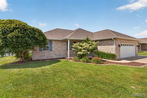 70 Bridgewater Ln, Highland, IL, 62249-5919 | Card Image