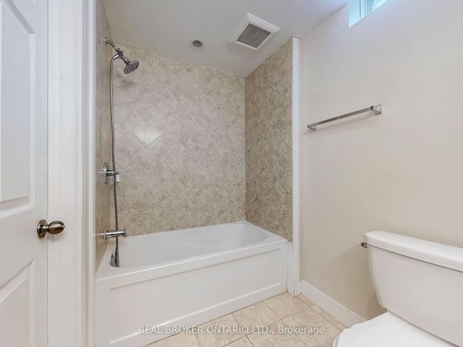 BSMT - 42 Fossil St, House other with 2 bedrooms, 1 bathrooms and 1 parking in Brampton ON | Image 11
