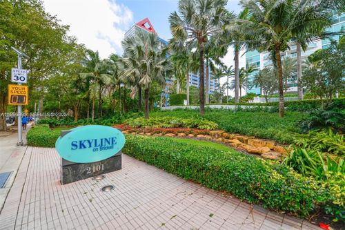 apt-305-2101 Brickell Ave, Miami, FL, 33129-2102 | Card Image