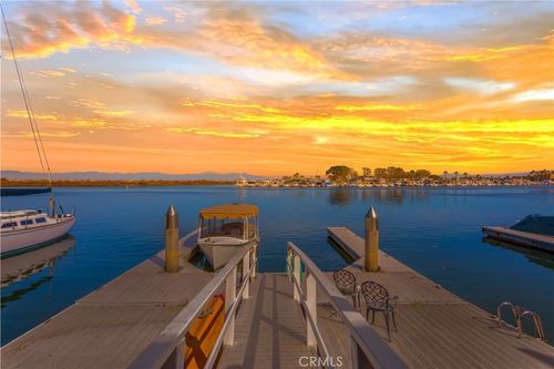 18-16118 Mariner Dr, Huntington Beach, CA, 92649-1804 | Card Image