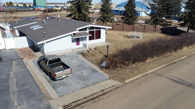 4801 49 Avenue, Home with 3 bedrooms, 2 bathrooms and 2 parking in Forestburg AB | Image 41