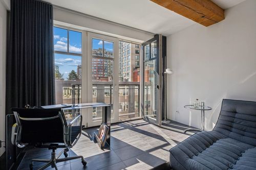 308-1275 Hamilton St, Vancouver, BC, V6B1E2 | Card Image