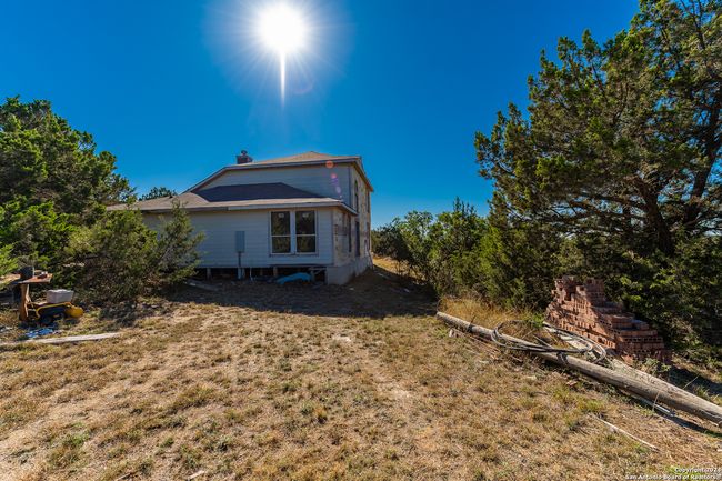 989 Oil Wl, Home with 3 bedrooms, 2 bathrooms and null parking in Pipe Creek TX | Image 35