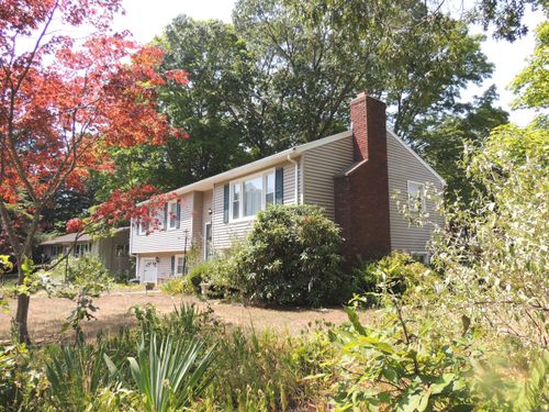 5 Briarwood Ln, Branford, CT, 06405-4301 | Card Image