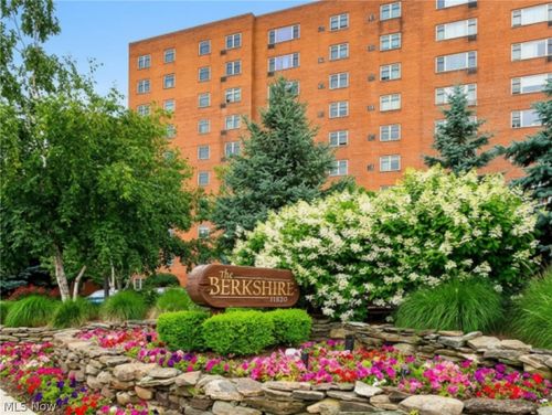 322-11820 Edgewater Dr, Lakewood, OH, 44107-1792 | Card Image