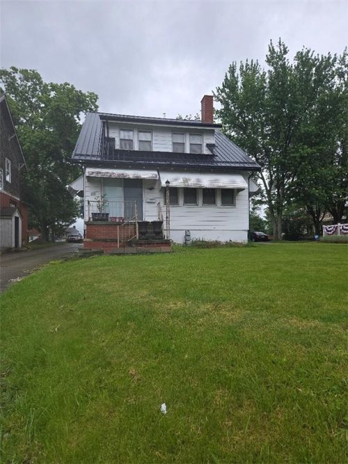615 Morgantown Rd, Uniontown, PA, 15401-5441 | Card Image