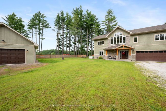 103B Carriage Landing Dr, House other with 3 bedrooms, 3 bathrooms and 10 parking in Haley Station ON | Image 4