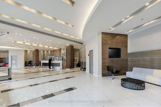 905 - 18 Harbour St, Condo with 2 bedrooms, 2 bathrooms and 1 parking in Toronto ON | Image 28