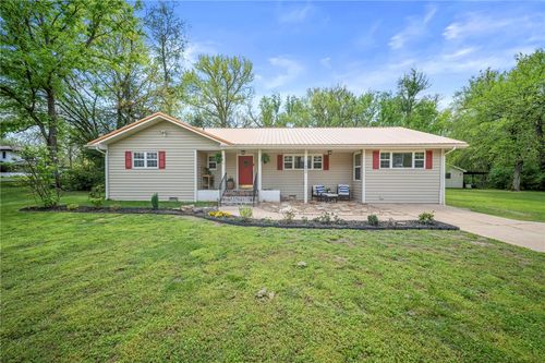 600 University Street, Siloam Springs, AR, 72761 | Card Image