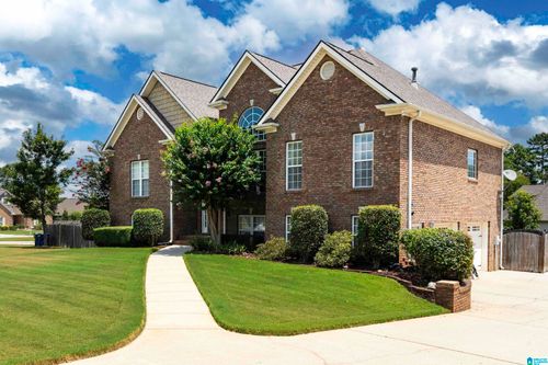 627 Wynlake Cv, ALABASTER, AL, 35007-7647 | Card Image