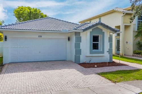1248 Nw 170th Ave, Pembroke Pines, FL, 33028-1917 | Card Image