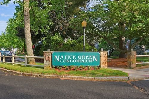 19-4 Post Oak Ln, Natick, MA, 01760-3843 | Card Image
