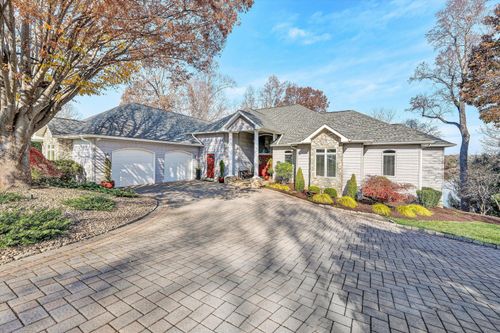 695 Fox Chase Rd, Wirtz, VA, 24184-3651 | Card Image