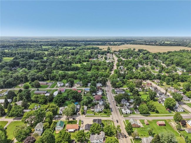 213 N Broadway St, House other with 3 bedrooms, 2 bathrooms and null parking in Blanchester OH | Image 28