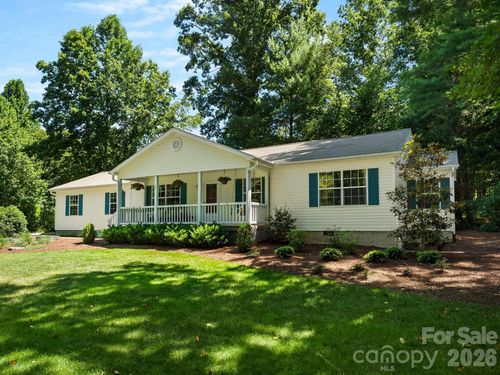 210 N Hillandale Drive Ext, East Flat Rock, NC, 28726-2641 | Card Image